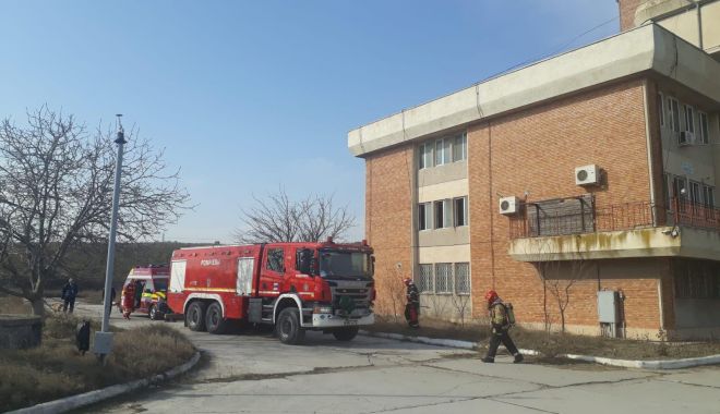 Clădire cu birouri, cuprinsă de un incendiu! Au fost afectate și documente! - 53142650113318754019580050236563-1551433130.jpg