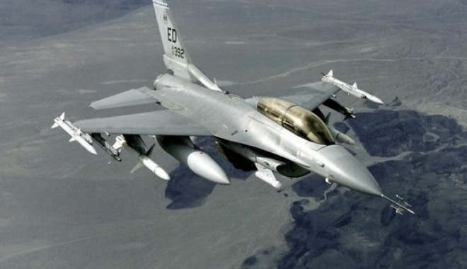 România nu își poate permite decât avioane F-16 de ocazie - 531730fondecranavionf16envol-1340377153.jpg