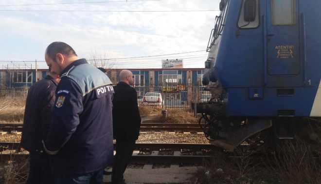 O persoană s-a aruncat în fața trenului, pe calea ferată, în dreptul străzii I.C. Brătianu. Victima ar fi rămas fără picioare - 53179290565204410633789722741012-1551795292.jpg