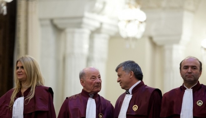 Comisia de la Veneția face apel la autoritățile române să se abțină de la presiuni asupra Curții Constituționale - 5341276mediafaxfotomariusdumbrav-1344335548.jpg