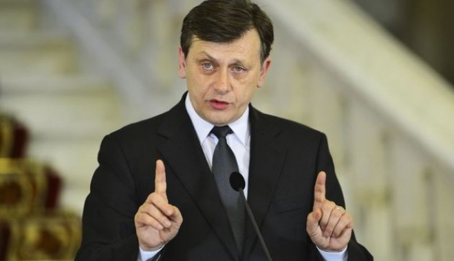 Antonescu a eliberat din funcție un consilier prezidențial și a numit alți doi - 5361201mediafaxfotooctavganea-1344845078.jpg