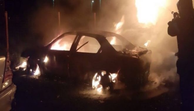 De-a răsu' plânsu'! Un șofer beat a incendiat două mașini, fără să-și dea seama - 536oferincendiat20f18c8b75-1575466316.jpg