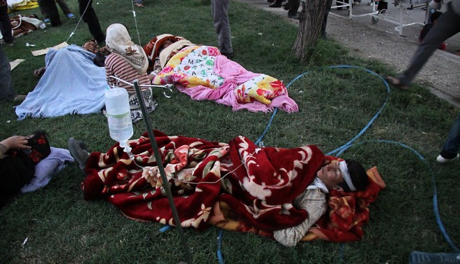 Cutremur în Iran.Sute de morți și mii de răniți. Panică pe străzi - 5389552afpmediafaxfotokamelrouhi-1344757463.jpg