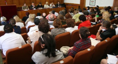 Luni, 5 octombrie, elevii ar face bine să stea acasă! - 53a455b17073ebfcf5c4a005b0d8b591.jpg