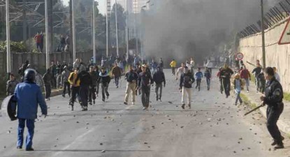Proteste violente în Algeria. 800 de răniți și 1.100 de arestați - 53a4c1db37215e71dd02825801812852.jpg