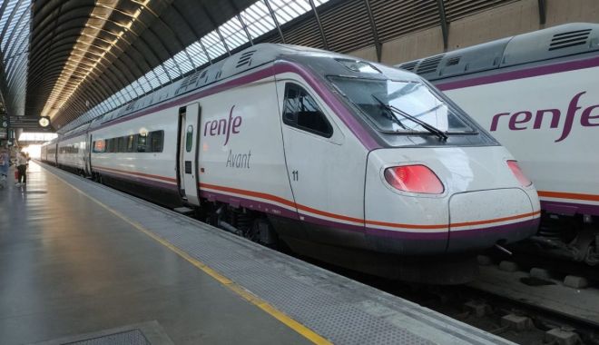 MAE: Atenţionare de călătorie pentru românii care călătoresc în Franţa - 54511280x720-1666073568.jpg