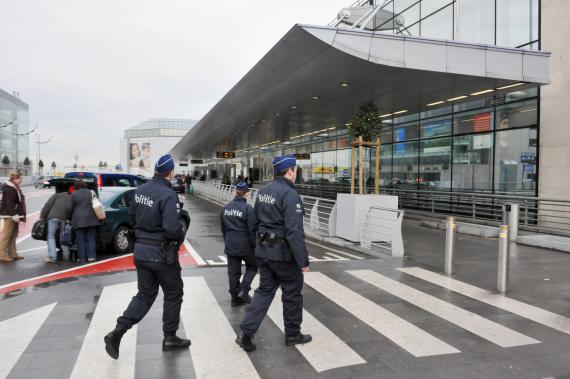 VIDEO. PREGĂTEAU UN ATENTAT TERORIST ÎN BELGIA! Operațiune de amploare! - 54b7f8d0682ccf48400815f4-1421393244.jpg
