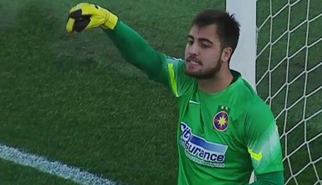 Încă un milion de euro pentru Steaua! Portarul Valentin Cojocaru, transferat la Crotone - 54ba8cef95f9cf3b3200000061389300-1472592198.jpg
