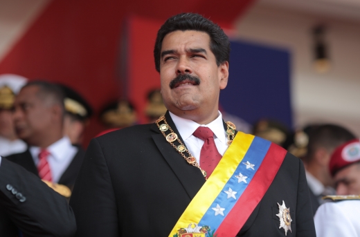 VIDEO. Președintele Venezuelei, atacat cu pietre la o manifestație - 55-1492024756.jpg