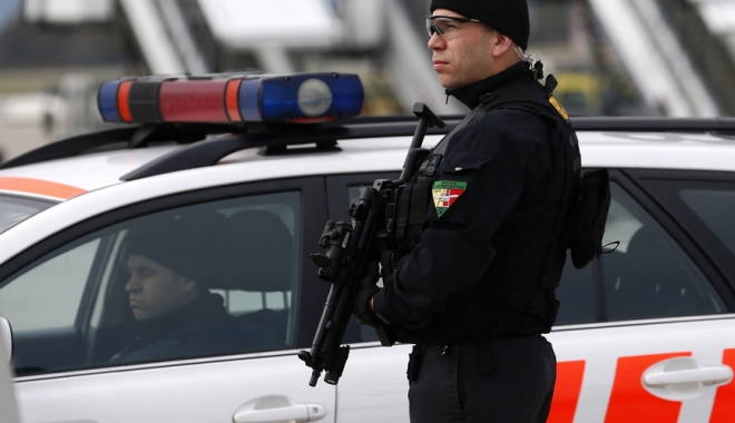Alertă cu bombă pe aeroportul din Geneva. Principalul suspect, arestat - 56696570c361880a6a8b45e1-1476371635.jpg