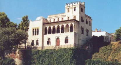 Vila Șuțu, clădirea singuratică de deasupra valurilor - 56fac784bb5120f04520e377f9743fba.jpg