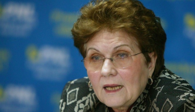 Începând cu luna mai nu se mai opresc contribuții la sănătate pentru pensiile de peste 740 de lei - 576856marianacampeanu42429000-1336654957.jpg