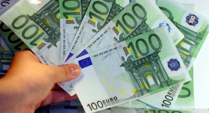 Datoria externă totală a României a fost de 82,35 miliarde euro, la 28 februarie 2010 - 57b8d9ceaa1a98dd5f889f2b9a4854db.jpg