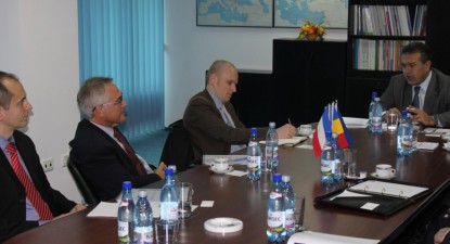 Olandezii sunt interesați să investească în domeniul portuar constănțean - 5881280e7ef2f3720600e16b2aa58a6b.jpg