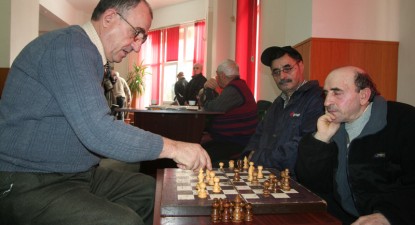 Bani de pompat în cluburile pensionarilor s-au găsit, dar pentru subvenționarea gigacaloriei, ba! - 5904581bbdd549b6076ffe870481b1b0.jpg