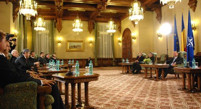 Președintele Băsescu analizează astăzi o propunere pentru mandatul de premier - 5983e86928b79919eb52e4f9be1bb46c.jpg