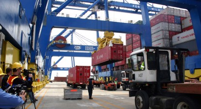 Bunuri contrafăcute în valoare de aproape jumătate de milion de euro, găsite în Portul Constanța - 5999d574e8875e9a4f7e6aeddbfd4899.jpg