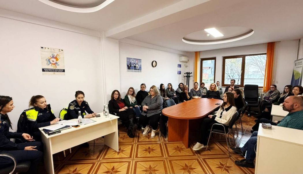 Polițiștii constănțeni, instruiți în privința violenței domestice - 5a92b29da9b34516a504a937d85eff74-1765199619.jpg