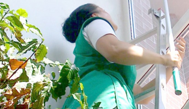 Cât mai costă curățenia profesională de Paști, la Constanța - 5apriliefond1-1333655637.jpg