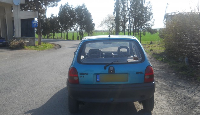 Opel Corsa furat din Olanda, găsit la frontieră - 5aprilieopelcorsafuratdinolanda-1333625235.jpg
