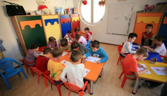 Copil bătut și sedat de educatoare, la o creșă - 5b1e5b8493c905b1e5b8493ce3-1554795242.jpg