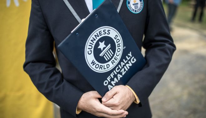 Cauza pacienților incurabili din România, promovată chiar în Guinness World Records - 5b7dc0c83cccd15e008b45fe750500-1566814815.jpg