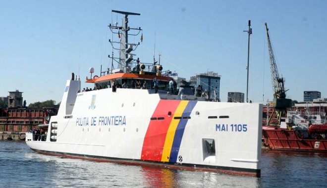 Turist aflat pe un catamaran în derivă pe Dunăre, salvat de Garda de Coastă - 5c3ec933dde11cabedec0fcd4d54d50f-1373357831.jpg
