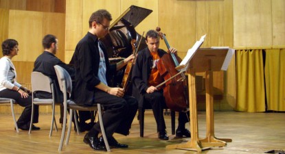 Romanian Piano Trio le-a vorbit în sunete elevilor de la Colegiul de Arte 