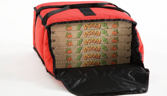 Tâlhărie la drumul mare! I-au furat geanta cu... PIZZA! - 5iuliepizza-1436101632.jpg