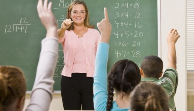 Bani în plus pentru profesori din noul an școlar. Cine primește un spor de 10% la salariu - 5profa650x435-1536658105.jpg