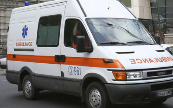 Accident grav la Topraisar/ S-a izbit cu mașina într-un copac - 60166505-1331106497.jpg