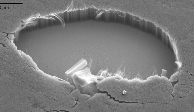 NASA a descoperit un material care absoarbe 99% din lumină - 601746maincntsfeonsi-1321086002.jpg