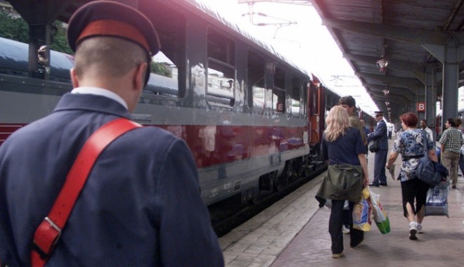 În luna cadourilor, CFR reduce cu 15% biletele de tren cumpărate online - 60339mediafaxfotocatalinafilip01-1354187200.jpg