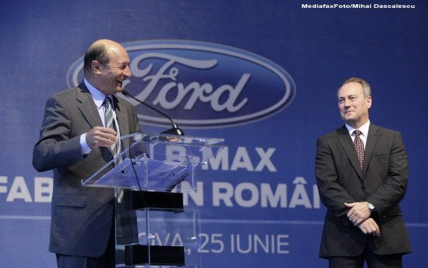 Președintele Traian Băsescu și-a cumpărat mașină nouă - 60587746-1340631692.jpg