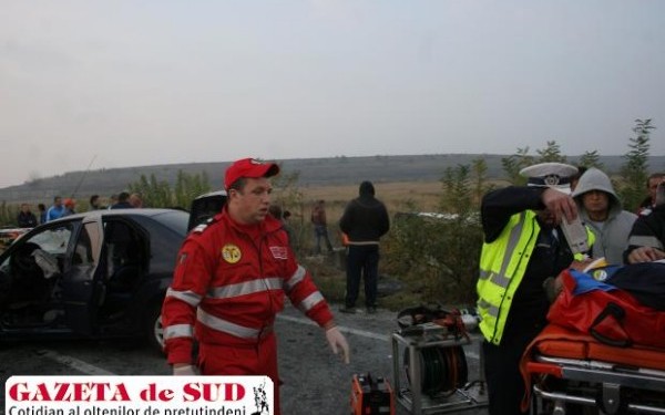 Cum a fost fotografiat un politist din Romania - 60645504-1351270487.jpg