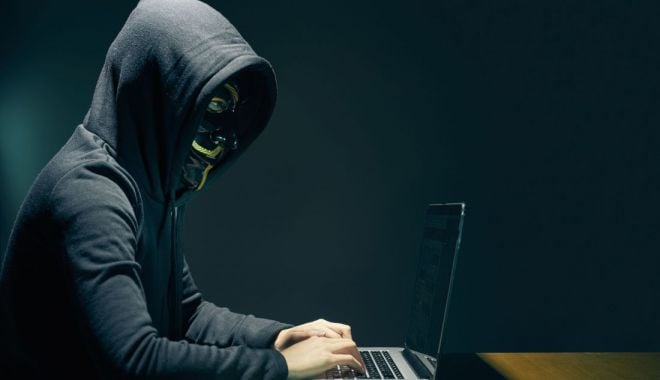 ZECI DE PERCHEZIȚII DIICOT. Rețea de hackeri din Camerun și-au dezvoltat o adevărată afacere ilegală în țara noastră! - 60dehackeriaufostluatidediicot-1628598999.jpg