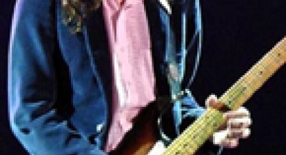 John Frusciante, cel mai tare chitarist din ultimii 30 de ani - 6122d783c12c6565360092a3f684fd6d.jpg