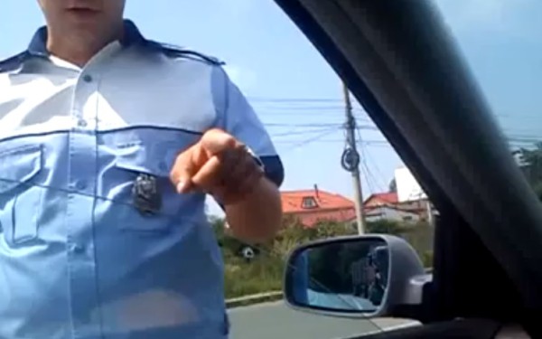 ȘOFER REVOLTAT: De ce polițiștii rutieri te întreabă: 