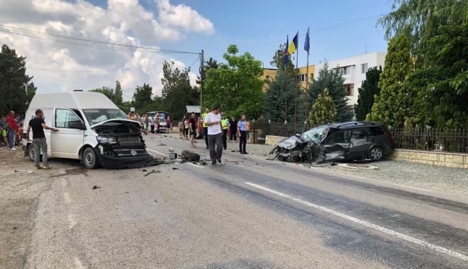 VIDEO / Cum s-a produs accidentul de la Crucea. Un copil de șapte ani ESTE COMĂ - 61630533836276093423461960341179-1559572377.jpg