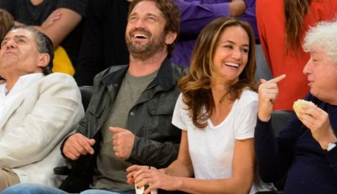 Gerard Butler s-a logodit - 61640505-1425380098.jpg