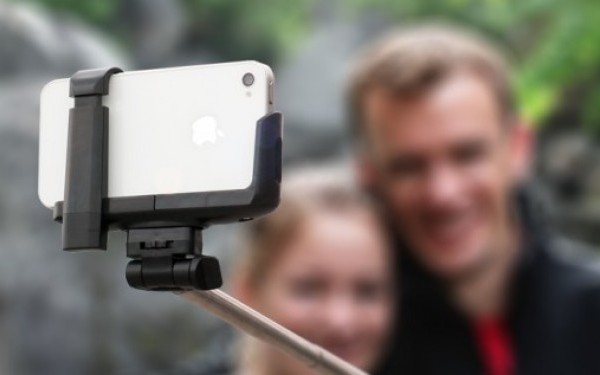 Doi turiști AU MURIT după ce au vrut să-și facă un SELFIE - 61690237-1436688865.jpg