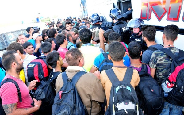 Mii de refugiați pleacă din Finlanda și se întorc acasă voluntar. Care e motivul - 61719389-1455357914.jpg