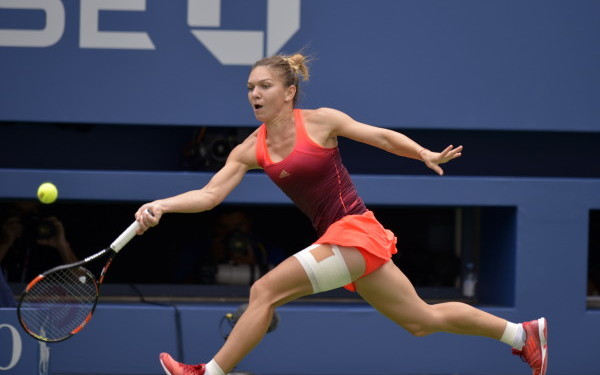 VIDEO. Punctul lui Halep, cel mai frumos al lunii mai - 61761760-1465561277.jpg