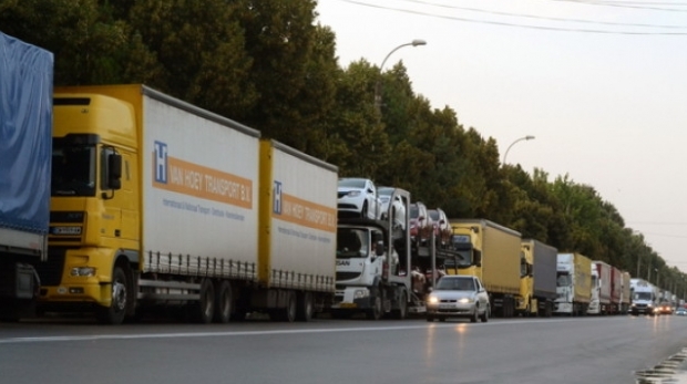 ATENȚIE, TRANSPORTATORI! Traficul rutier de marfă va fi întrerupt astăzi - 6185060523227500-1568440866.jpg