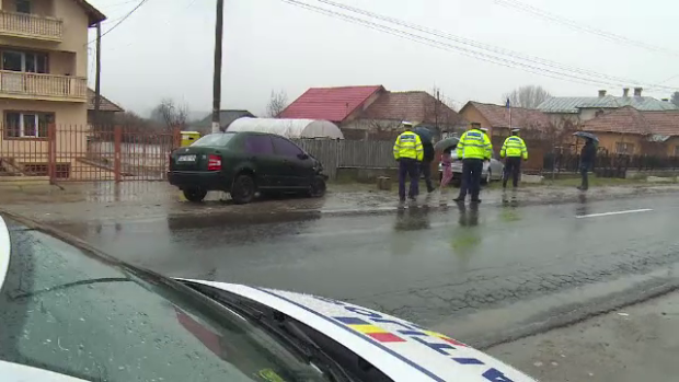 Accident rutier provocat de o femeie gravidă: 