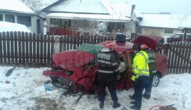 Tată și fiu, morți într-un accident rutier - 61927388-1512978411.jpg