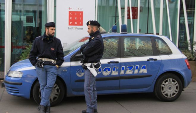 Un român, fiul său și iubita acestuia, încătușați în Italia! Ce acuzații li se aduc - 61943734-1523272558.jpg