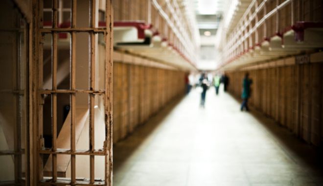 Infractorii condamnați la maximum 5 ani de închisoare vor putea sta acasă! - 61972309-1540974219.jpg