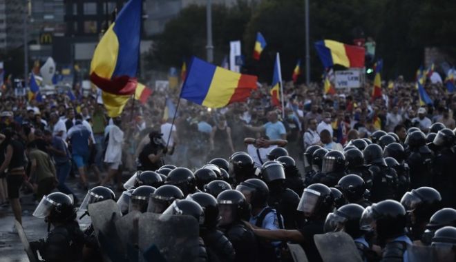 Șeful jandarmilor din Piața Victoriei și-a cerut scuze pentru 