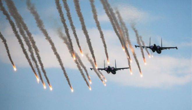 Două avioane de luptă Su-34 s-au ciocnit. Ce s-a întâmplat cu piloții - 62015542-1547820129.jpg